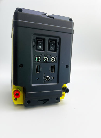 12v 15Ah Rechargeable Power Bank Battery with LED Light with USB and 12v Output