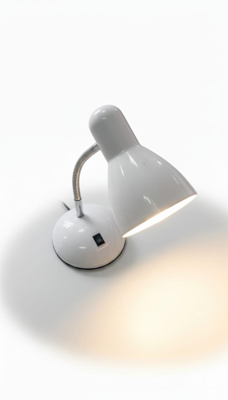 Gooseneck white Desk Lamp 710D