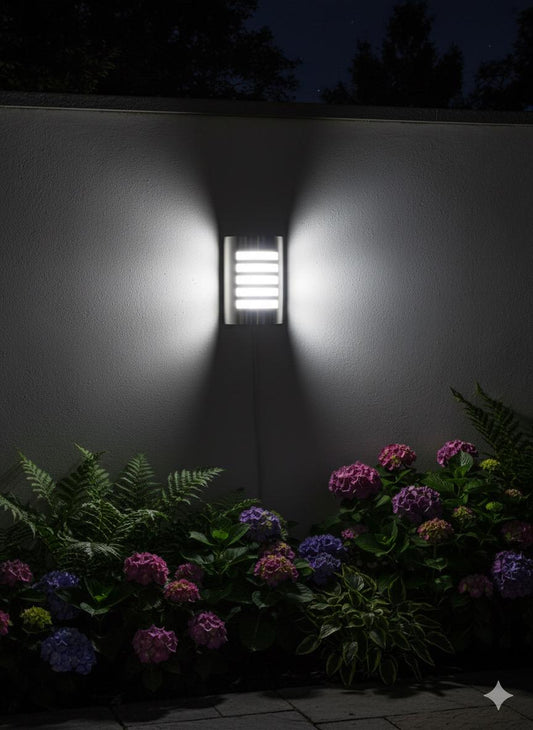 Aluminium Curved Outdoor Wall Lamp E27 8416